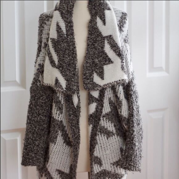 ✨Express Waterfall Cardigan✨ - Picture 2 of 6